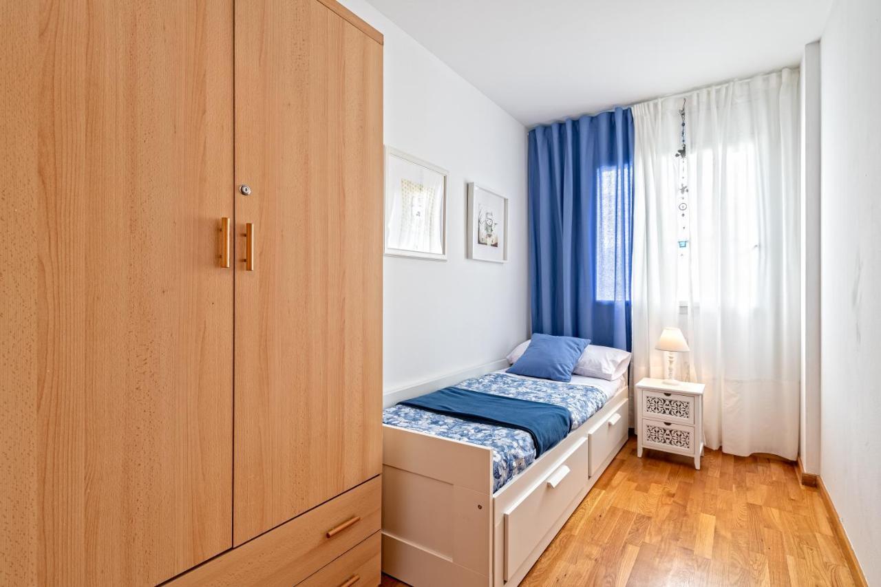 ריפולט Calido Apartamento Con Piscina En Barcelona מראה חיצוני תמונה
